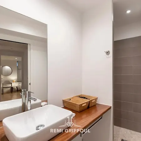 The Duplex Varin Beautiful Apartment&garden 4 People *