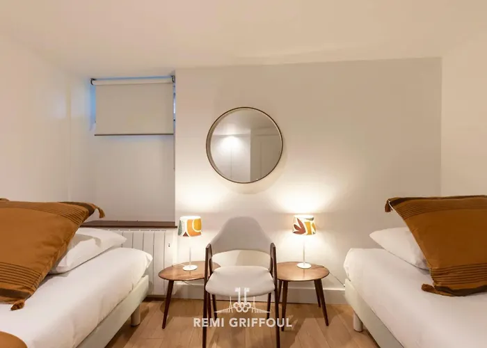 Apartment The Duplex Varin Beautiful & Garden 4 People *