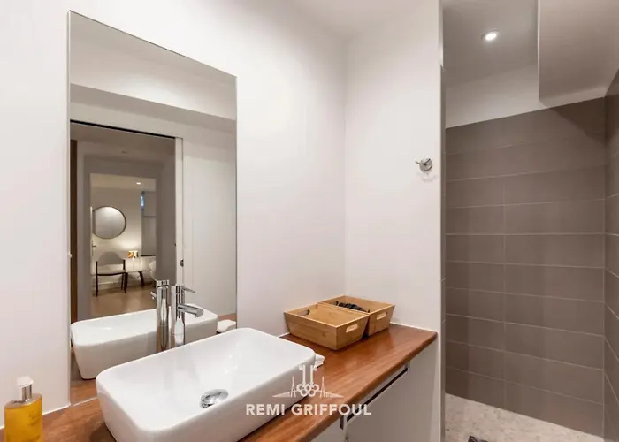 The Duplex Varin Beautiful & Garden 4 People *