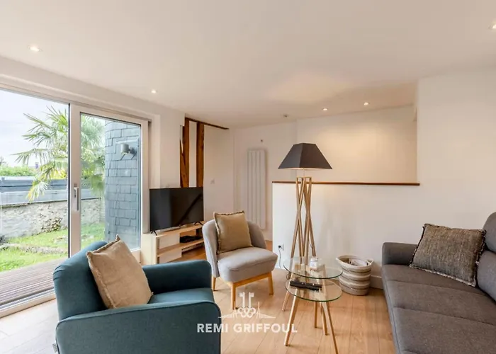 The Duplex Varin Beautiful & Garden 4 People * Honfleur