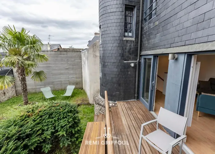 The Duplex Varin Beautiful & Garden 4 People Apartment Honfleur